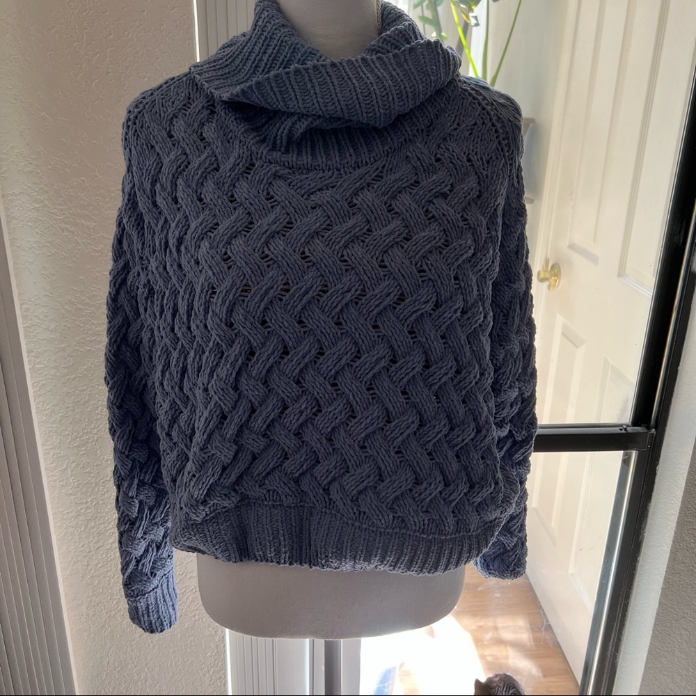 Kendall and kylie dusty blue textured sweater​